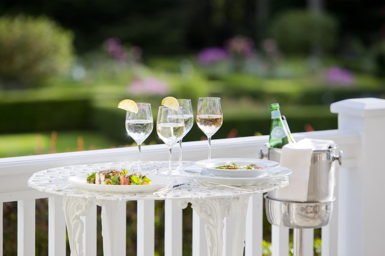 The Mayflower Inn & Spa, Auberge Resorts Collection Washington Exterior photo